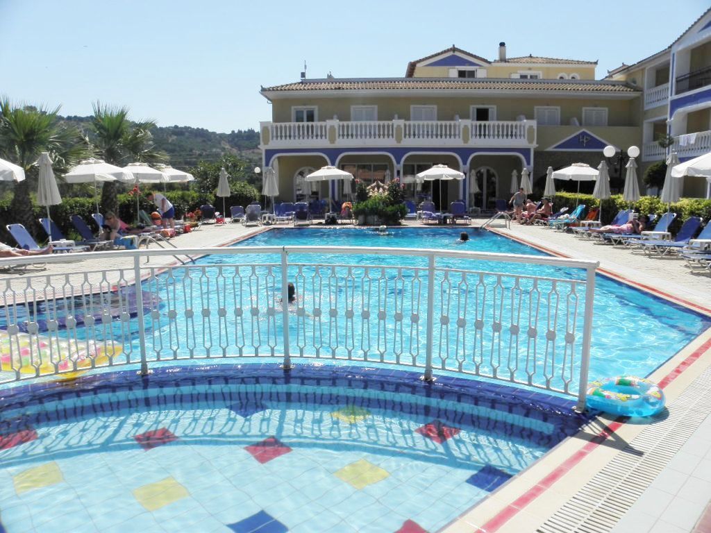 Petros Hotel